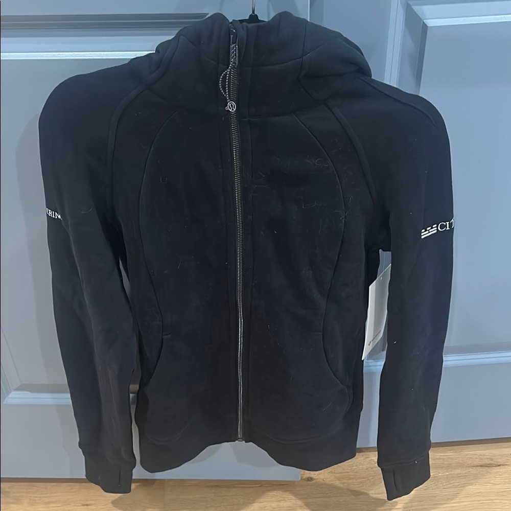 Black Women’s Lululemon Jacket Size 6